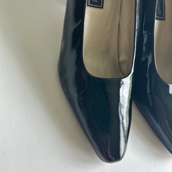 Laura Scott Black Patent Leather Classic Heels size 10 - Picture 5 of 16